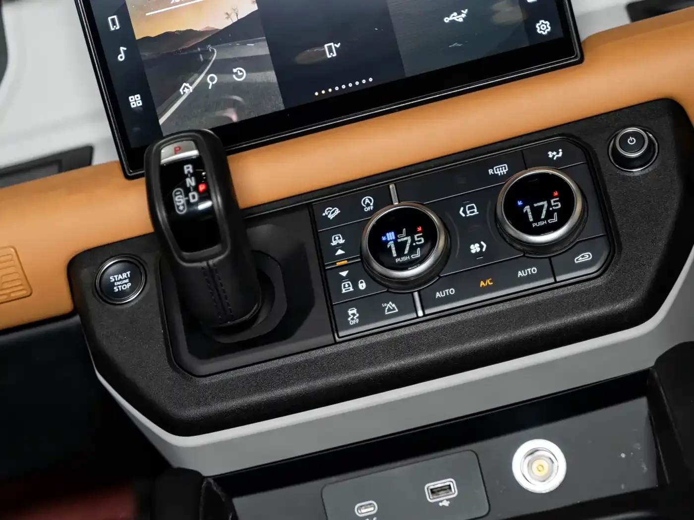 Land Rover Land Rover Defender 2023 Facelift 110 3.0T P400 X-DYNAMIC HSE — Фото автомобиля 18