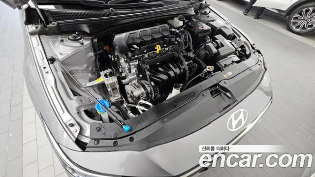 Hyundai Avante CN7 — Фото автомобиля 6