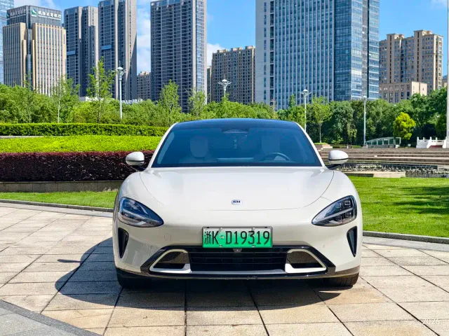 Xiaomi SU7 — Фото автомобиля 2