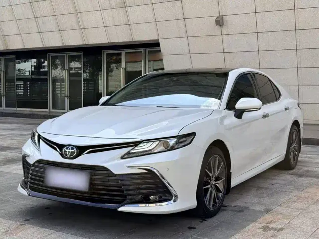 Фотография автомобиля — Toyota Camry