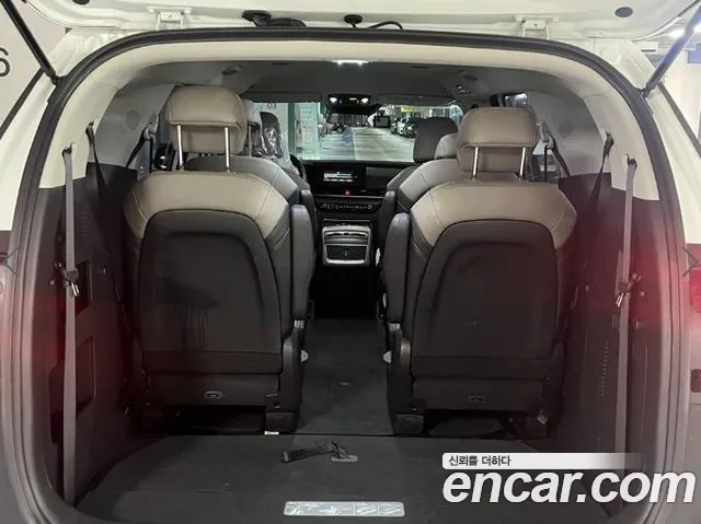 Kia Carnival Generation 4 — Фото автомобиля 6