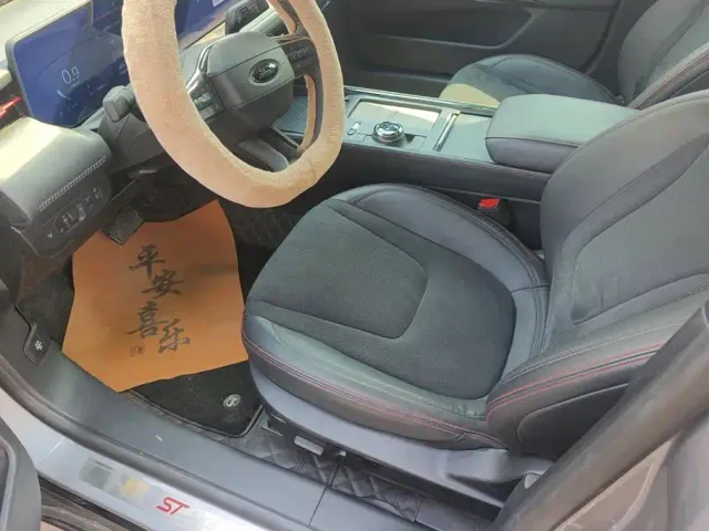 Ford Mondeo — Фото автомобиля 9