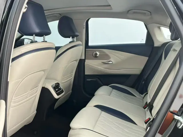 Chery Arrizo 8 — Фото автомобиля 6