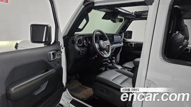 Jeep Wrangler JL — Фото автомобиля 15