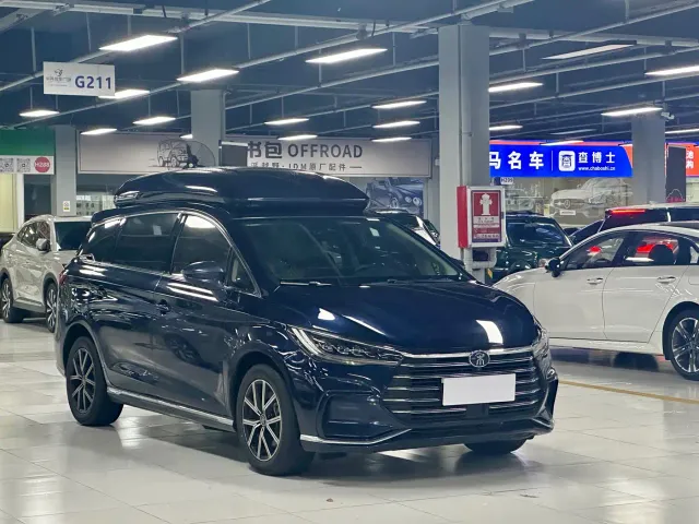 BYD Song MAX — Фото автомобиля 3