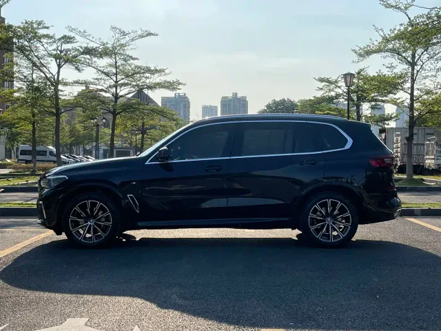 BMW X5 — Фото автомобиля 7