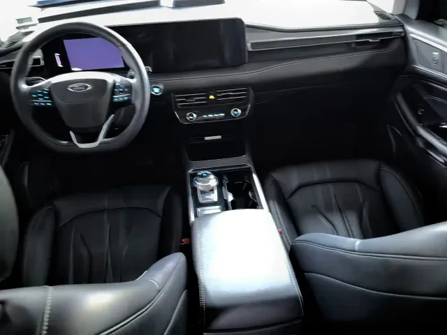 Ford Edge — Фото автомобиля 8