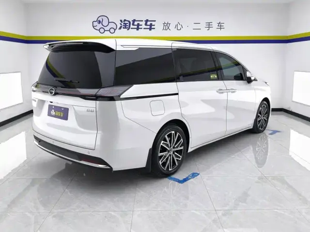 GAC Trumpchi E8 — Фото автомобиля 3