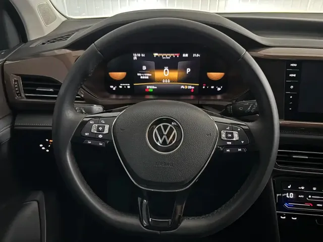 Volkswagen Tharu — Фото автомобиля 12
