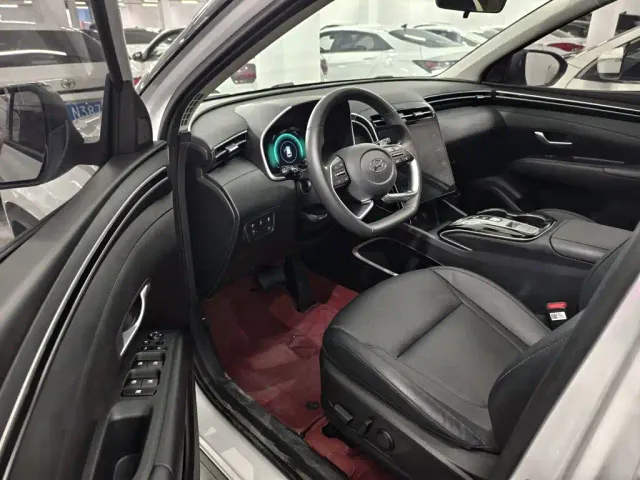 Hyundai Tucson — Фото автомобиля 8
