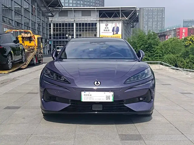 Denza Z9 — Фото автомобиля 2