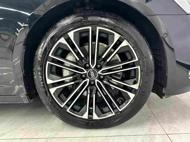 Audi A6L — Фото автомобиля 17