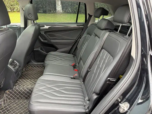 Volkswagen Tiguan L — Фото автомобиля 12