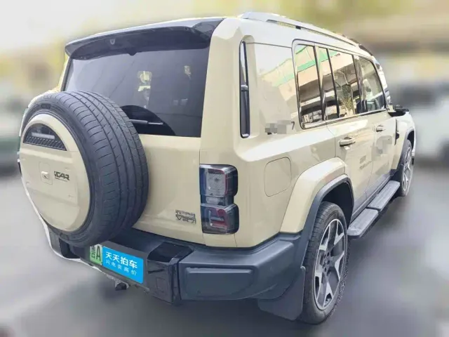 iCAR iCAR V27 2026 200KM AWD Falcon 500 — Фото автомобиля 2