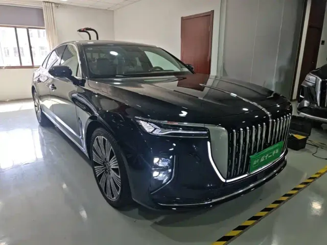 Hongqi H9 — Фото автомобиля 3