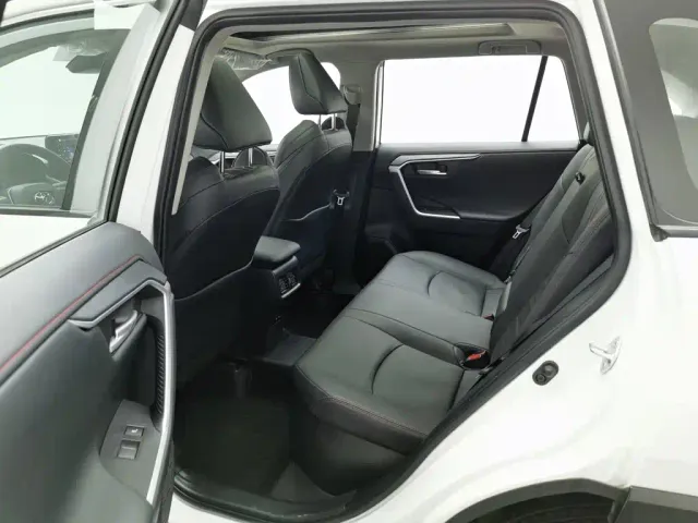 Toyota Wildlander — Фото автомобиля 15