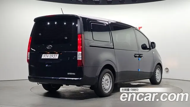 Hyundai Staria Staria Карго 5 мест — Фото автомобиля 2