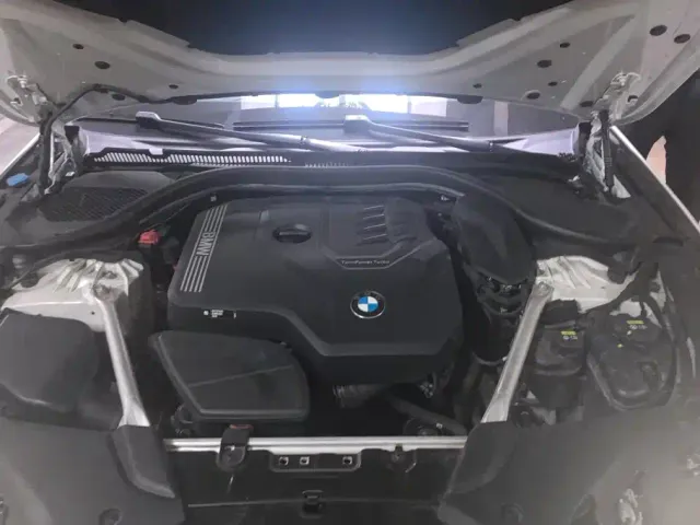 BMW 5 Series — Фото автомобиля 10