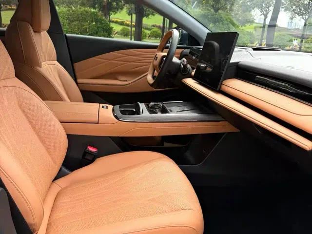 Geely Galaxy Xingyao 8 — Фото автомобиля 6