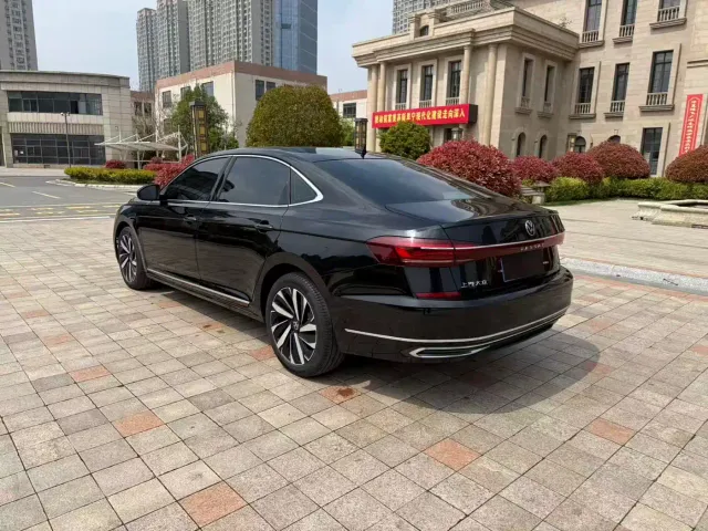 Volkswagen Passat — Фото автомобиля 8