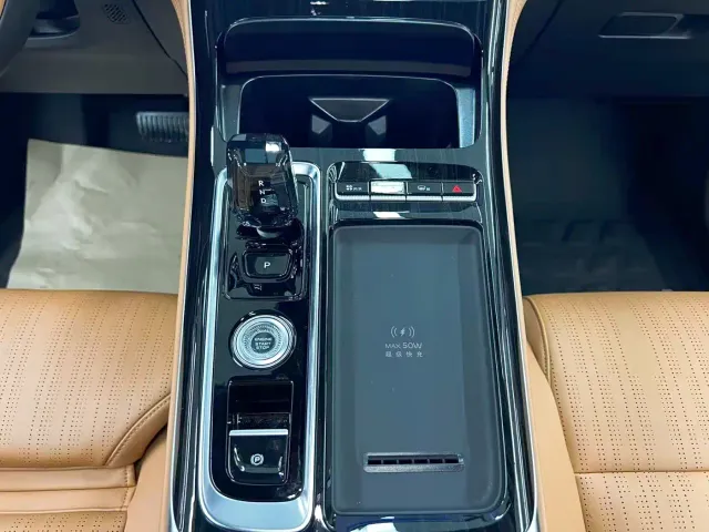 Geely Boyue L — Фото автомобиля 14