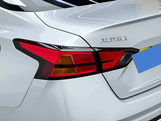 Nissan Teana — Фото автомобиля 20