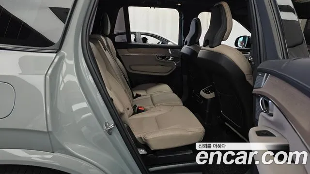 Volvo XC90 Generation 2 — Фото автомобиля 12