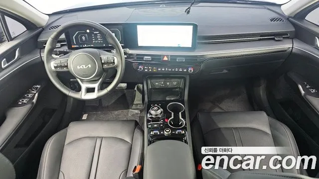 Kia K5 Generation 3 — Фото автомобиля 10