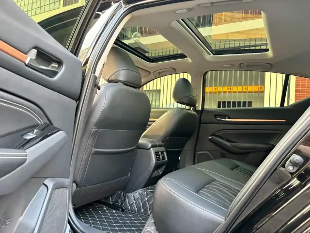 Nissan Teana — Фото автомобиля 12