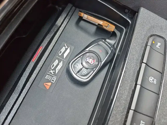 Buick Regal — Фото автомобиля 8