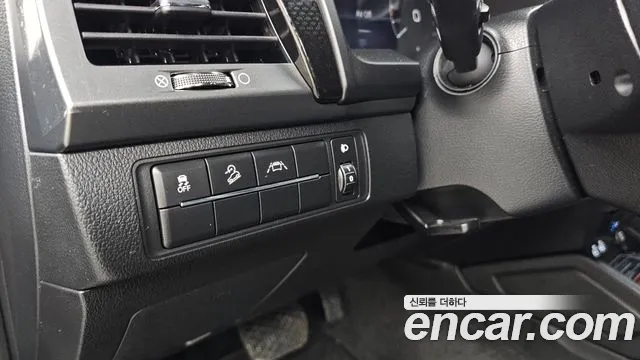 KG_Mobility_Ssangyong Rexton — Фото автомобиля 15
