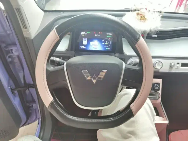 Wuling Hongguang Mini EV — Фото автомобиля 10
