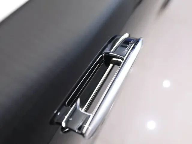Mercedes-Benz E-Class — Фото автомобиля 25