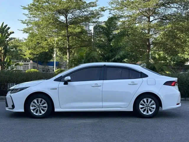 Toyota Corolla — Фото автомобиля 3