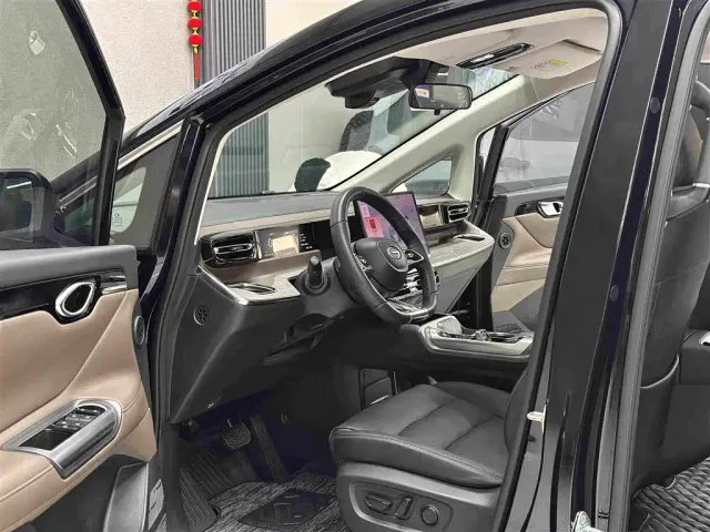 GAC Trumpchi E8 — Фото автомобиля 9