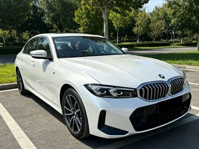 BMW 3 Series — Фото автомобиля 3
