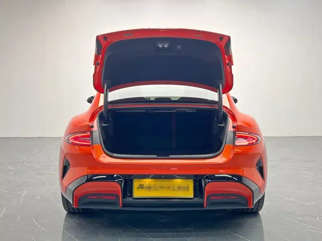 Xiaomi SU7 — Фото автомобиля 9