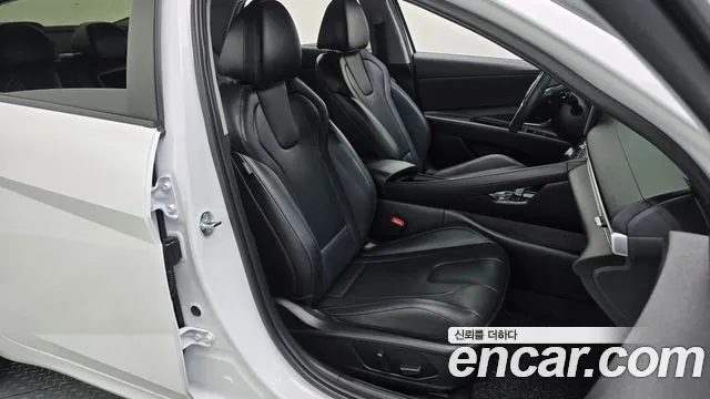 Hyundai Avante CN7 — Фото автомобиля 12