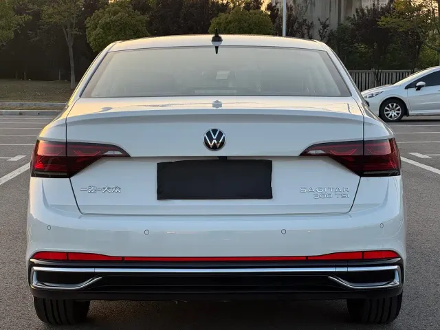 Volkswagen Sagitar — Фото автомобиля 8