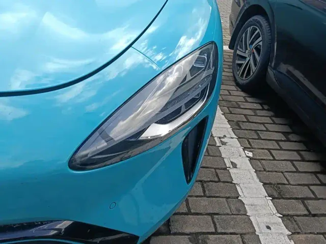 Xiaomi SU7 — Фото автомобиля 5