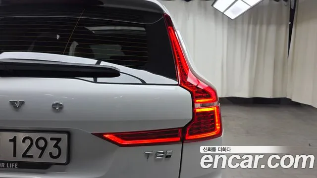 Вольво XC60 — Фото автомобиля 22
