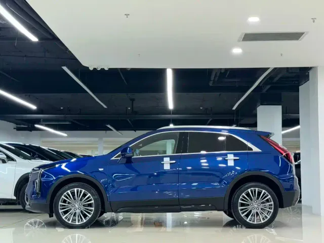 Cadillac XT4 — Фото автомобиля 3