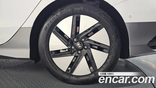 Hyundai Ioniq 6 — Фото автомобиля 6