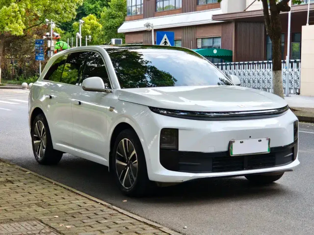 Li Auto L6 — Фото автомобиля 3