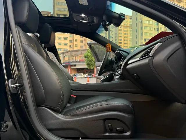 Cadillac CT5 — Фото автомобиля 17