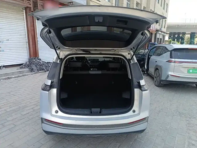 GAC Aion Y — Фото автомобиля 18