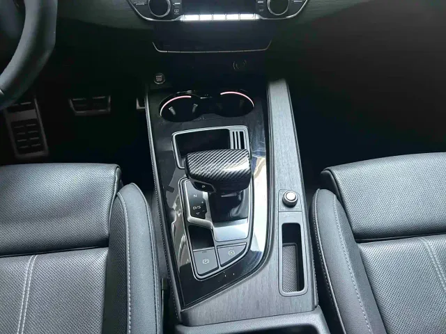 Audi A4L — Фото автомобиля 6