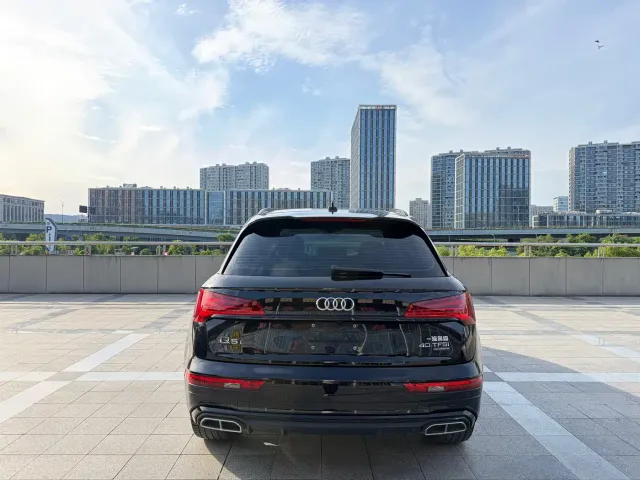 Audi Q5L — Фото автомобиля 11