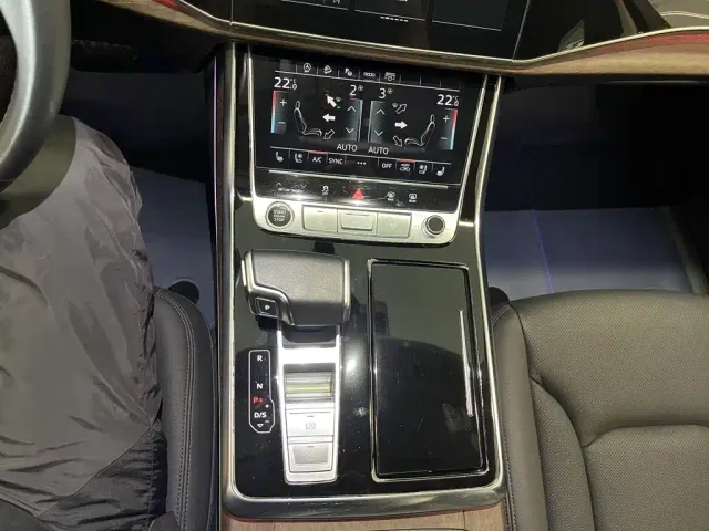 Audi Q7 — Фото автомобиля 20