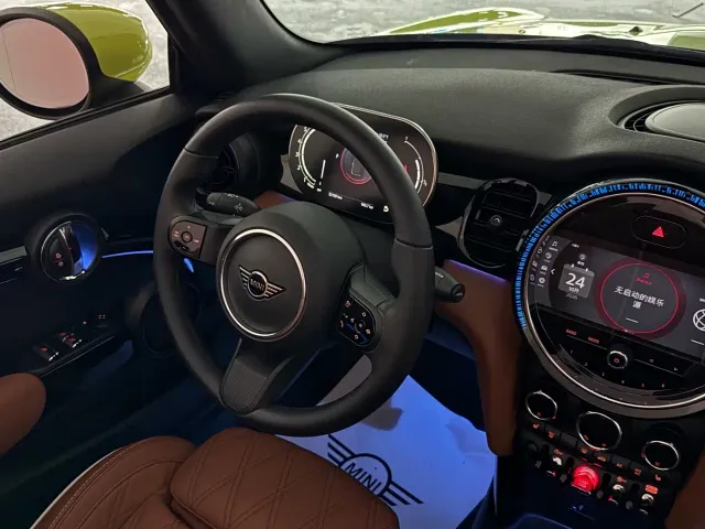 MINI Hatch — Фото автомобиля 21